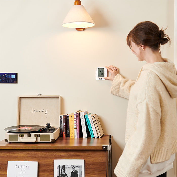 Aqara W100 Climate Sensor